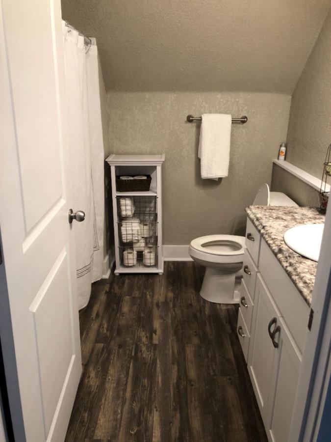 Spacious Rustic Downtown Market St 1 Bedroom Apt, Sleeps Up To 5, Steps To Honeywell & Eagles Theatre Wabash Εξωτερικό φωτογραφία