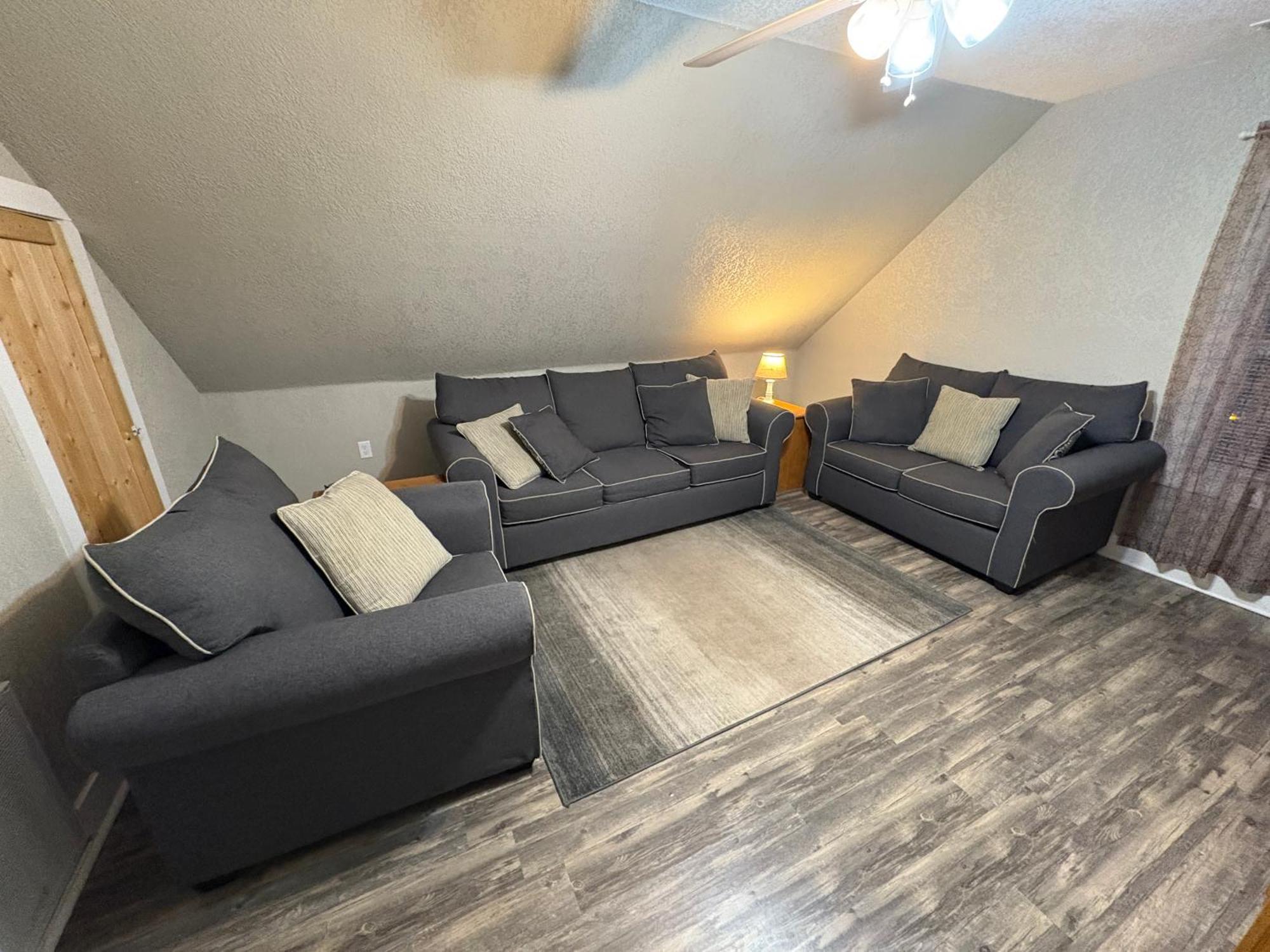 Spacious Rustic Downtown Market St 1 Bedroom Apt, Sleeps Up To 5, Steps To Honeywell & Eagles Theatre Wabash Εξωτερικό φωτογραφία